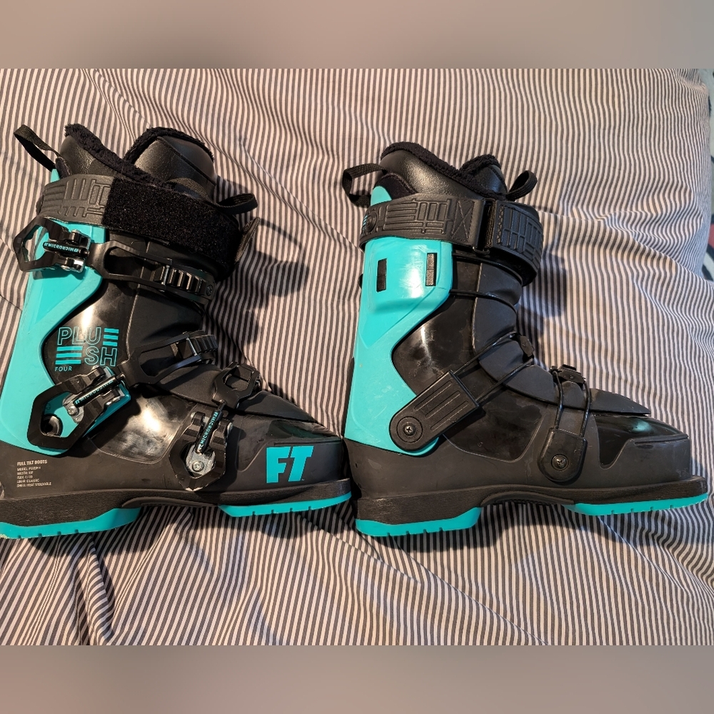 Full Tilt Ski Boots